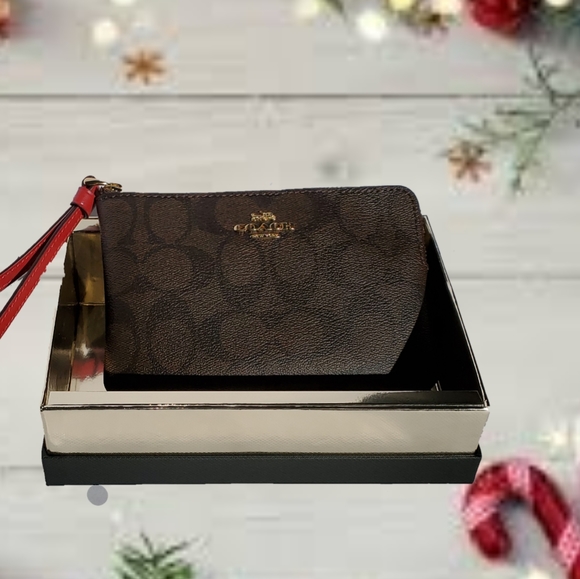 🎁 Coach Wristlet - Picture 7 of 7